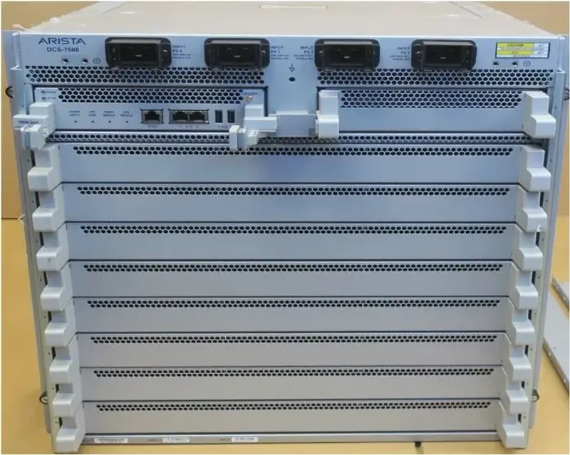 Chassi Switch Arista Dcs-7508: 1x 7500e-sup, 6x 7508e-fm